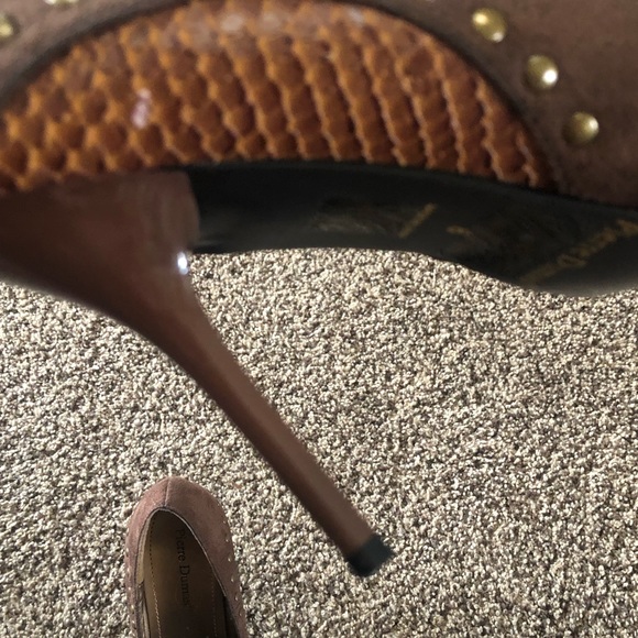 Pierre Dumas Ida Pointed Toe Stiletto Size 8 New Brown Studded - Picture 6 of 8